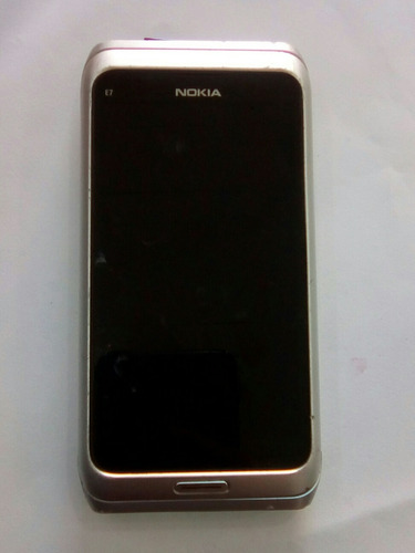 Pantalla Nokia E7