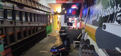 Venta Local Muy Amplio 90 M2 Con Cochera Ciudadela