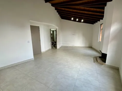 Casa En Arriendo En El Poblado. Cod A776077