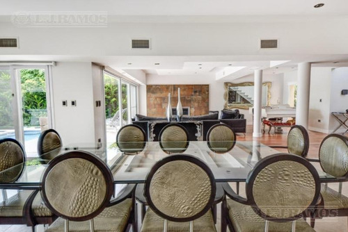 Imagen 9 de 19 de Casa En Venta En Los Castores
