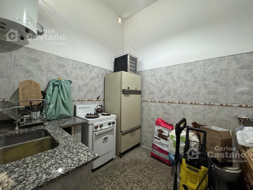 Casa En Altos De 3 Amb Con Quincho, Piscina Galpón/local Sótano.