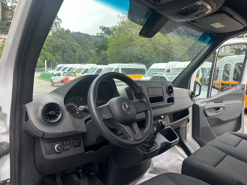 Mercedes-Benz Sprinter Van 28lugaresdoc ônibus