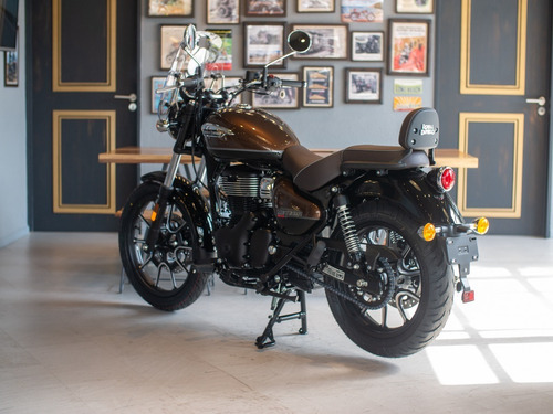 Imagen 2 de 25 de Royal Enfield Meteor 350 Supernova Marrón Reserva Ya