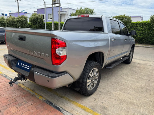 Toyota Tundra Crewmax Platinum 5.7 V8 Gasolina Automático 4x4
