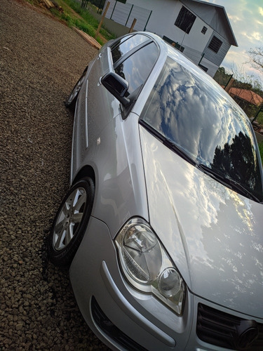 Imagem 1 de 6 de Volkswagen Polo 2009 1.6 Vht Sportline Total Flex 5p