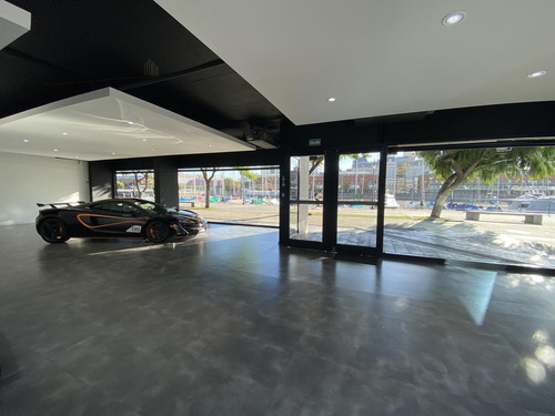 Exclusivo Local Aaa En Esquina - 400 M2 - Amplio Frente Sobre El Dique