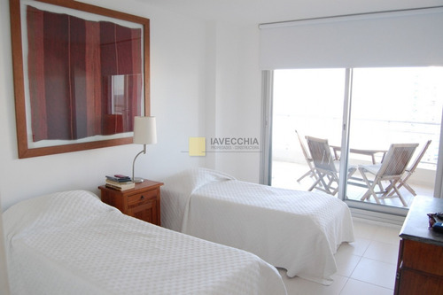 Imagen 8 de 22 de Venta De Apartamento De 3 Dormitorios En La Brava