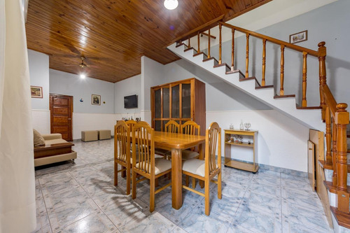 Imagen 7 de 20 de Venta/permuta Dpto Centro Ph De 2 Dormitorios Con Patio Y Terraza. Arroyito, Rosario.