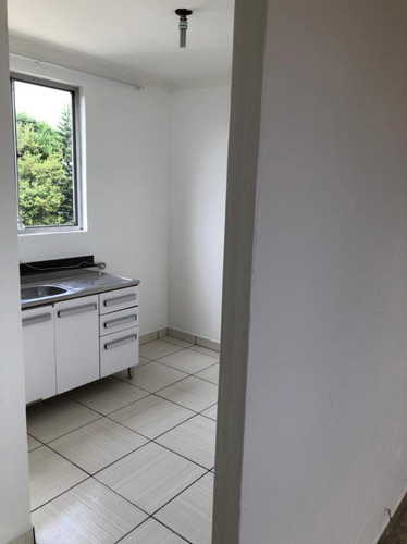 Imagem 5 de 13 de Apartamento No Jardim Capelinha - Ap0031