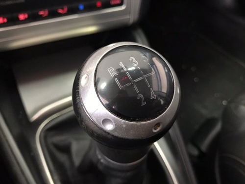 Imagem 9 de 13 de Golf 1.6 Mi Sportline 8v Flex 4p Manual