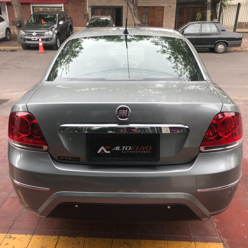 Imagen 4 de 8 de Fiat Linea