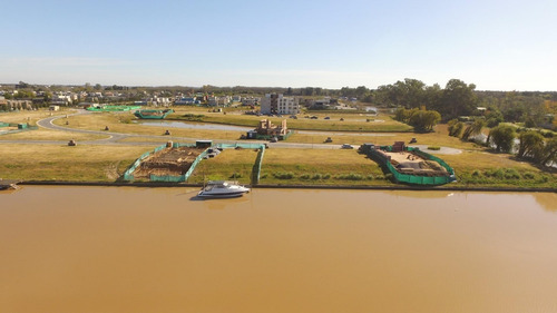 Imagen 8 de 8 de Espectacular Casa En El Canal Al Rio!!!