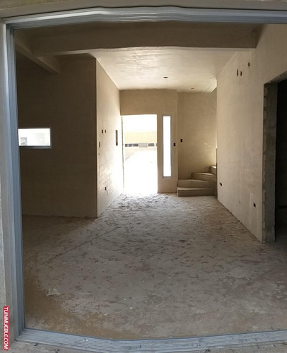 Imagen 4 de 13 de Town House En Venta Costanera Village Nva Barcelona