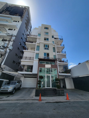 Za148 - Serralles | Pent-house Moderno En Venta | 353 M² | 4 Habitaciones | Family Room | 2 Parqueos | Ubicación Privilegiada | $350,000 Usd | #foxpiantini