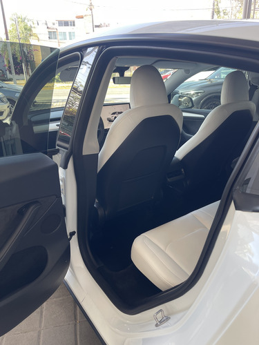 Tesla Model Y Long Range Dual Motor