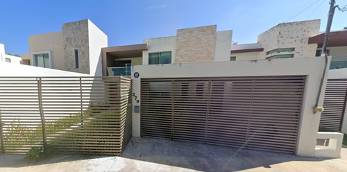 Hermosa Casa En Remate, C. 25, Montebello, Mérida, Yucatán. Vdl
