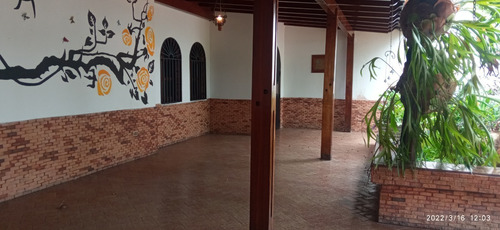 Imagen 7 de 30 de Casa Amplia En Juanico