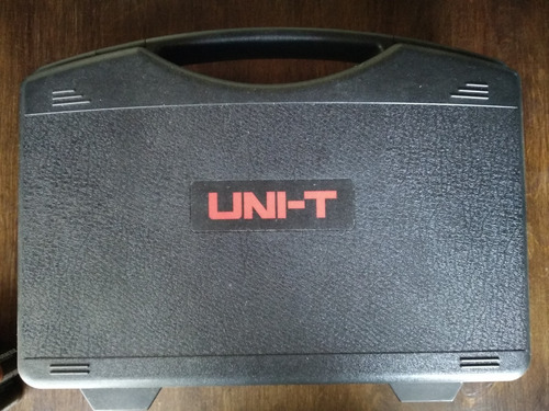 Imagen 3 de 4 de Pinza Para Medicion De Potencia Marca Uni-t Modelo Ut-233