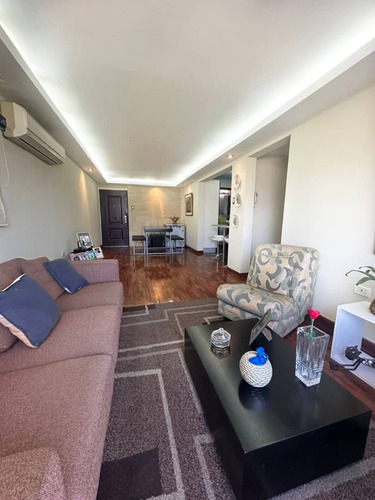 Mile/en Venta Bello Apartamento En Res Alcázar De Oportunida