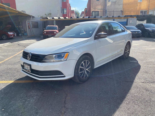 Imagen 3 de 15 de Volkswagen Jetta 2017 2.0 Fest Mt