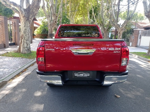 Imagen 5 de 15 de Toyota Hilux 2.8 Tdi Srx 4x4 Caja Manual De 6ta Año 2018