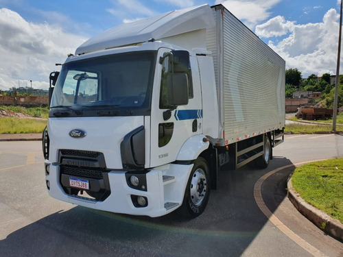 Ford 1319 Ano 2014/2014 Baú Caminhão Toco Baú Com Rampa