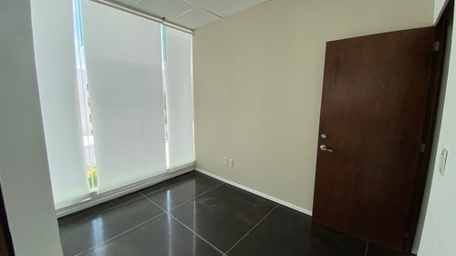 Imagen 6 de 15 de Consultorio En Renta En Centro Medico Juriquilla Queretaro