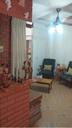 Casa 3 Ambientes En Caseros, Tres De Febrero