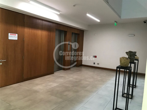 Departamento En Venta De 4 Dorm. En Lo Barnechea