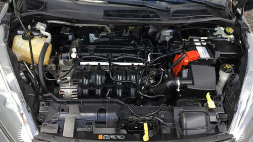Imagen 15 de 15 de Ford Fiesta 4 Puertas
