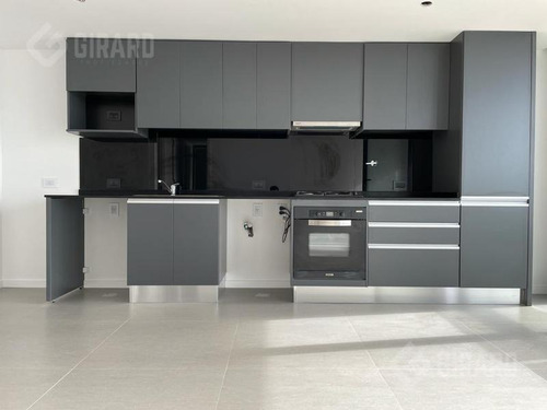Edificio Malecon Varese, Venta De 2 Amb.