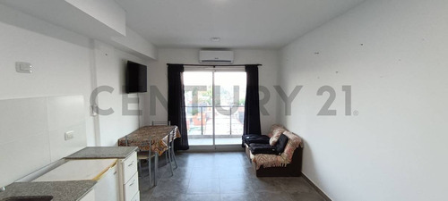 Departamento 2 Ambientes Semi Nuevo En Caseros
