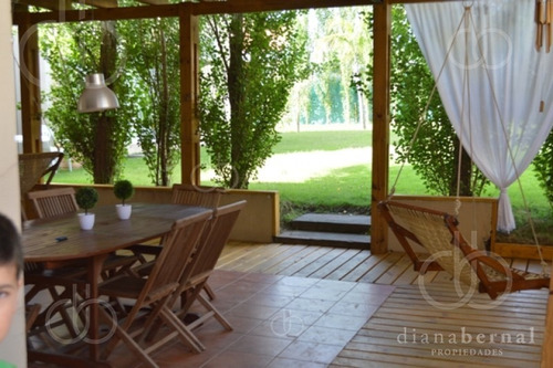Casa En Pinares, 4 Dormitorios *- Ref: 42750