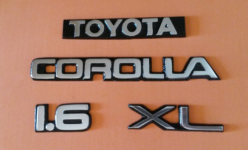 Emblema Kit Toyota Corolla Avila-araya 4pzas En Metal Pulido