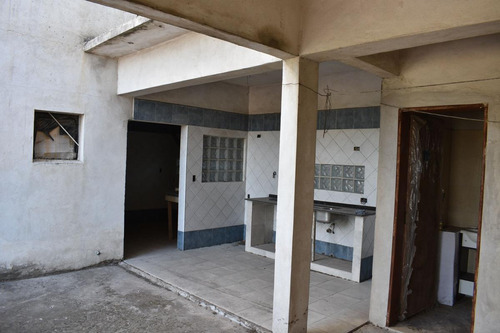 Edificio En Block En Wilde