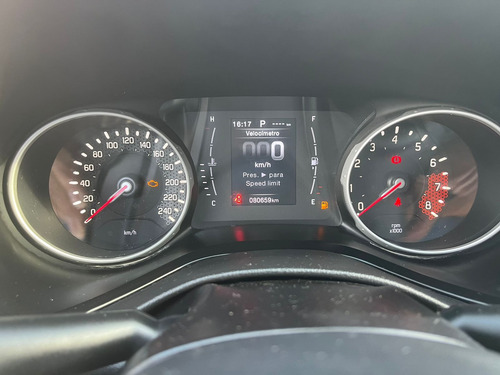 Fiat Toro 1.8 16v Freedom Flex 4x2 Aut. 4p
