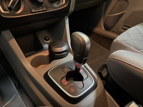 Volkswagen Fox 1.6 MSI HIGHLINE 16V FLEX 4P AUTOMATIZADO