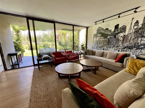 Casa En Arriendo De 5 Dorm. En Lo Barnechea