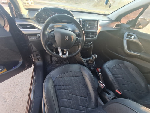 Imagen 24 de 25 de Peugeot 208 2016 1.6 Feline Pack Cuir