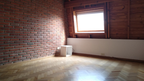 Dueño Vende Departamento En San Isidro Con Cochera, Excelente Ubicación.