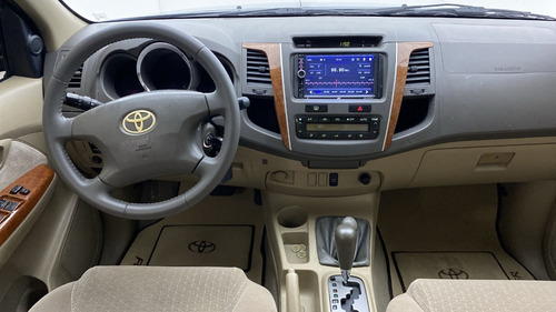 Imagen 14 de 25 de Toyota Fortuner
