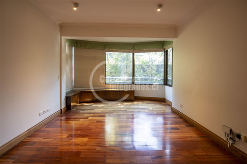 Departamento En Venta De 5 Dorm. En Las Condes - San Damián