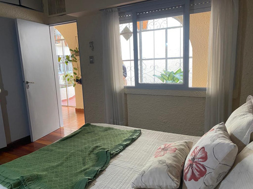 Venta Casa 5 Amb Dependencia Terraza Patio Jardin Parrilla En Floresta Norte