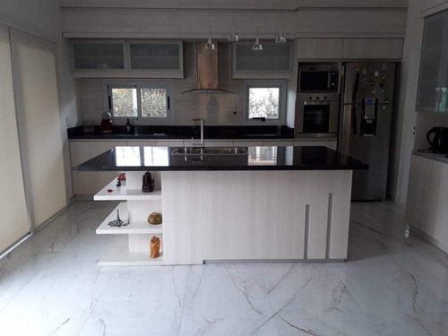 Casa En Venta Ubicada En El Dorado