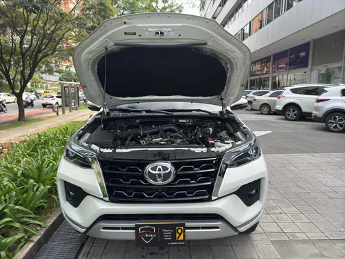 Toyota Fortuner Srv 2022 2.7cc At 4x2 31.700kms