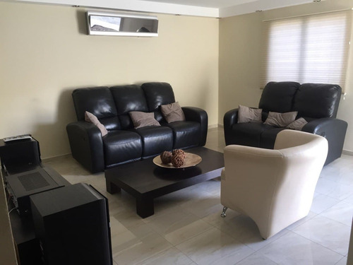 Imagen 3 de 17 de Se Alquila Hermoso Town House En Urb. Villa Antillana