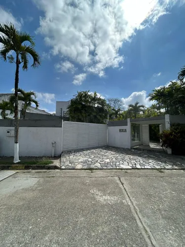 Casa En Lomas De La Lagunita