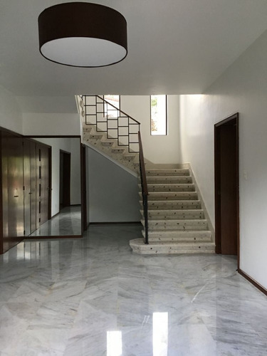 Imagen 7 de 19 de Oportunidad Unica !!!casa Con Jardines , Llena De Luz, Baja