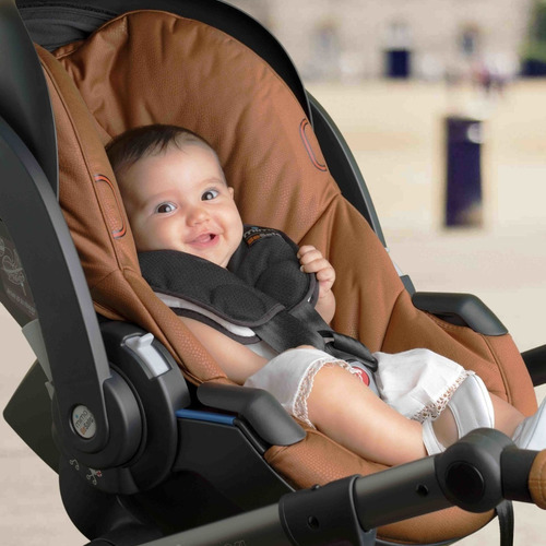 Autoasiento Para Carro Mima Izi Go Color Marrón