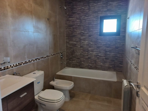 Imagen 22 de 27 de Casa En Venta En San Ramiro